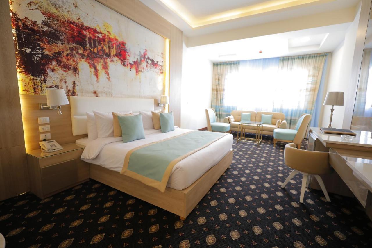 Tolip Gardens Hotel Cairo Exterior foto Deluxe Room